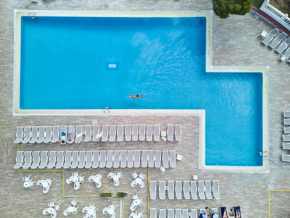 Hotel Cala Martina Es Cana Exteriér fotografie